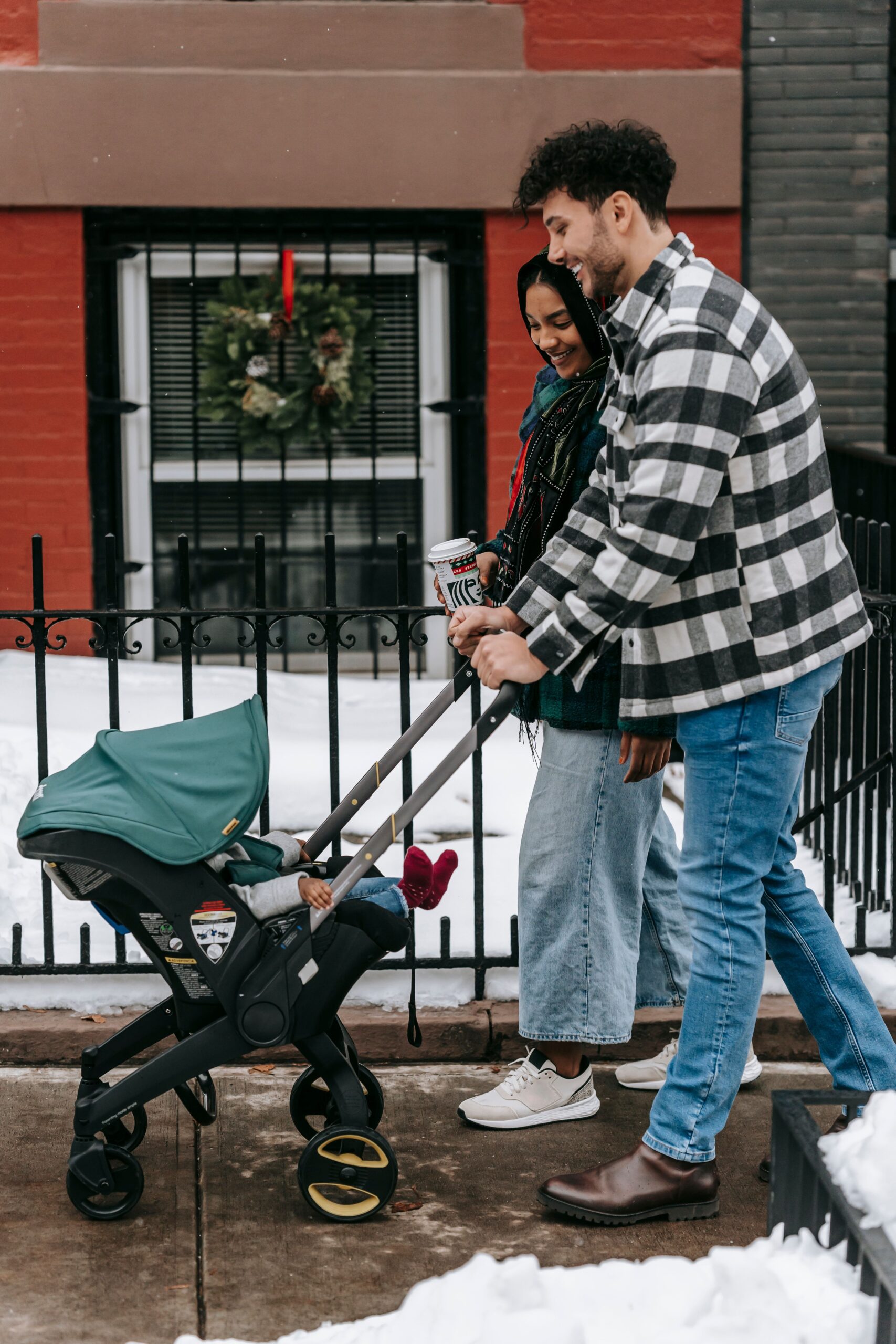 Combien de temps bébé peut-il rester dans le cosy sur la poussette ?