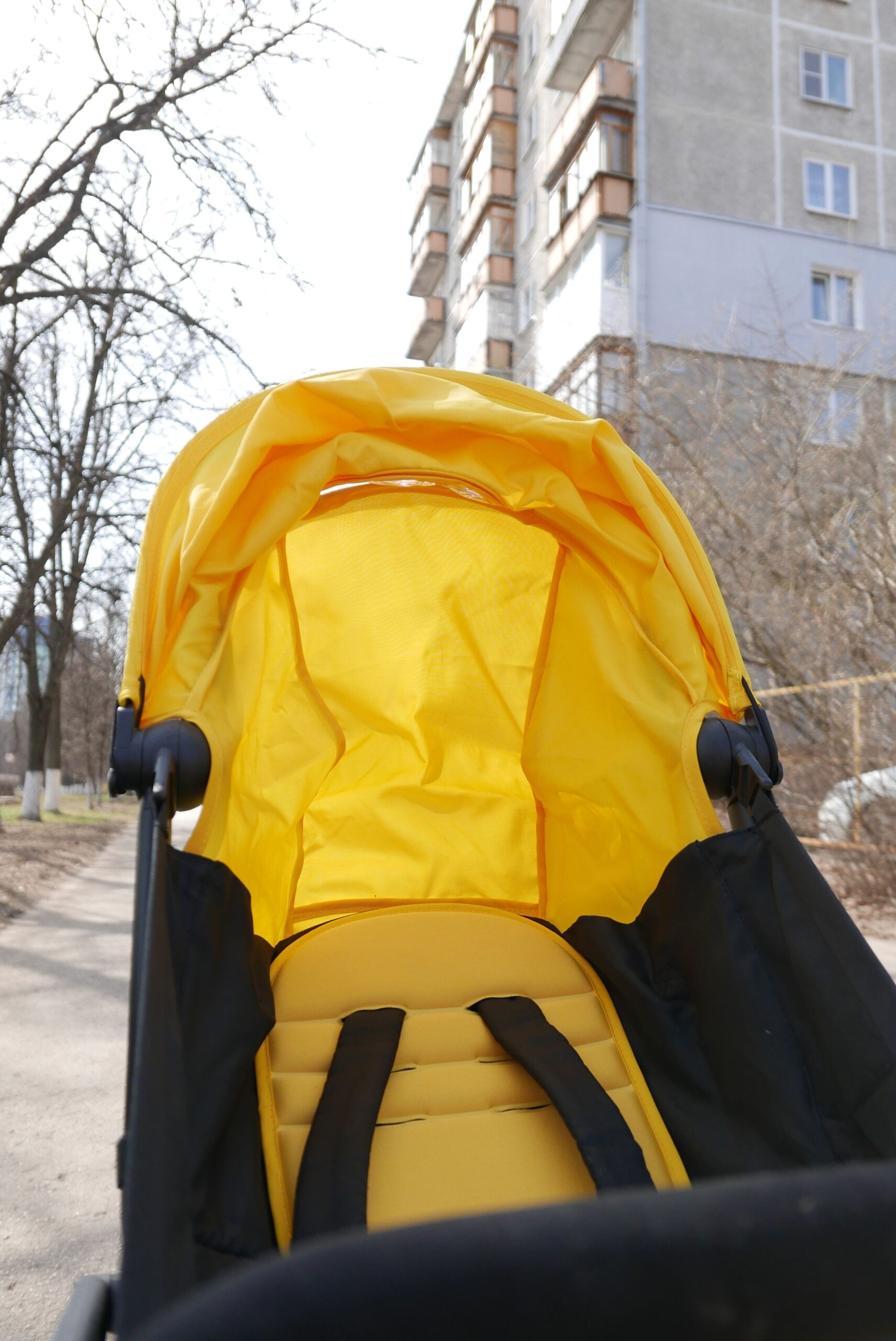 Peut-on passer le tissu de la poussette en machine ?